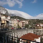 Alpen House & 4*