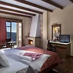 Hotel Alpen House & 4*