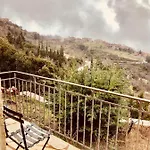 Hotel Alpen House & Arachova