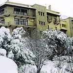 Hotel Alpen House & 4*