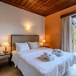 Alpen House & 4*