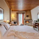 Hotel Alpen House & Arachova