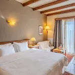 Alpen House & ホテル アラコバ