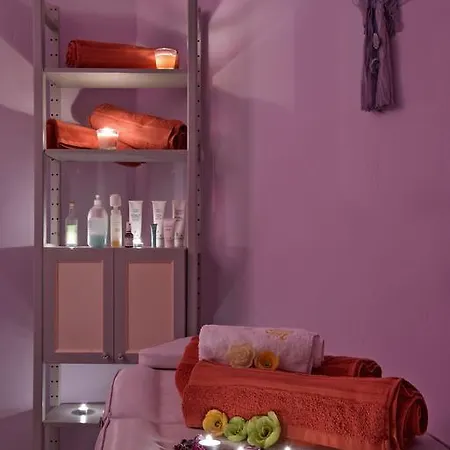 Alpen House & 4*