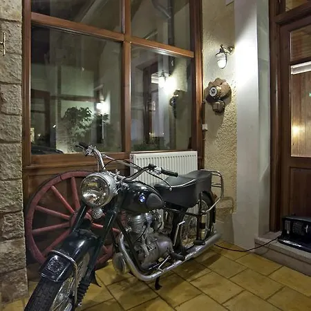Hotel Alpen House &