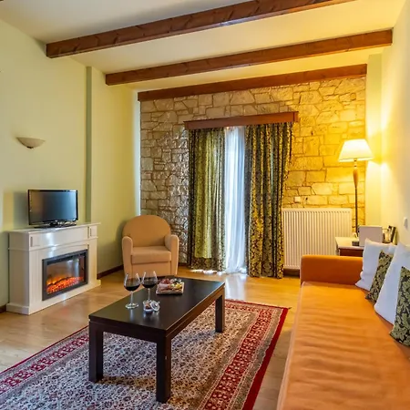 Alpen House & Отель Арахова